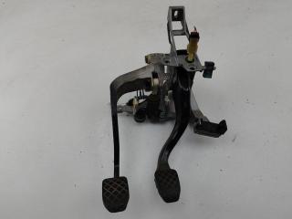 узел педальный (блок педалей) Volkswagen Passat B5 1998, 1.6 л., бензин, МКПП, чёрный, универсал, 8D1721117D