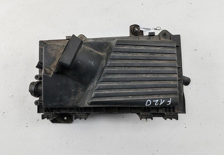 корпус воздушного фильтра Skoda Octavia mk1 (A4 1U) 2007, 1.6 л., бензин, МКПП, белый, хетчбэк 5 дв., 1J0129620