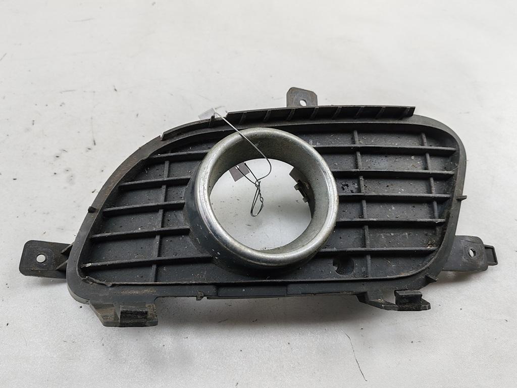 рамка фары противотуманной левой Mercedes-Benz A W169 2005, 2.0 л., дизель, АКПП, серый, хетчбэк 5 дв., 1698850722
