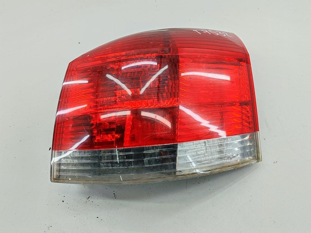 фонарь задний правый Opel Signum 2004, 2.2 л., дизель, АКПП, серый, хетчбэк 5 дв., 13159862