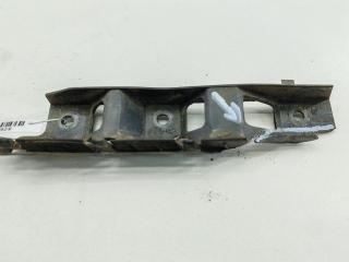 кронштейн переднего бампера Volkswagen Passat B6 2007, 2.0 л., дизель, МКПП, чёрный, универсал, 3C0807183