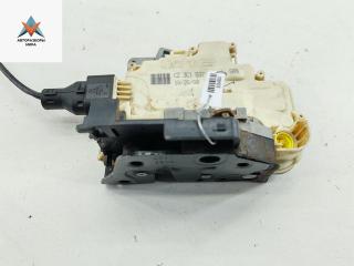 замок двери передней левой Volkswagen Tiguan 1 поколение 2008, 1.4 л., бензин, МКПП, белый, внедорожник 5 дв., 3C1837015