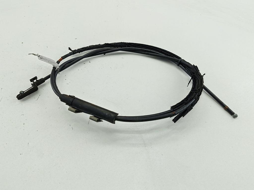 трос капота Volkswagen Passat B6 2008, 2.0 л., дизель, АКПП, серый, универсал, 3C1823535