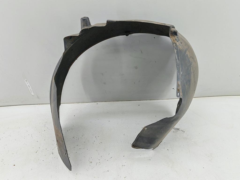 Подкрылок передний правый Audi A4 B6 2004, 2.0 л., бензин, универсал, 8E0821171B
