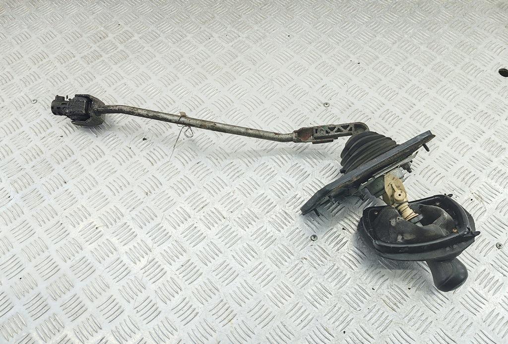кулиса Audi A4 B5 1997, 1.6 л., бензин, МКПП, синий, седан