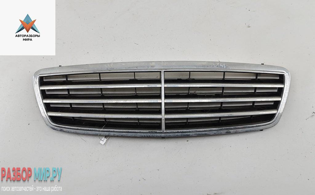 решетка радиатора Mercedes-Benz C-Класс W203/S203/CL203 2003, серый, седан, 2038800223 - фото №1