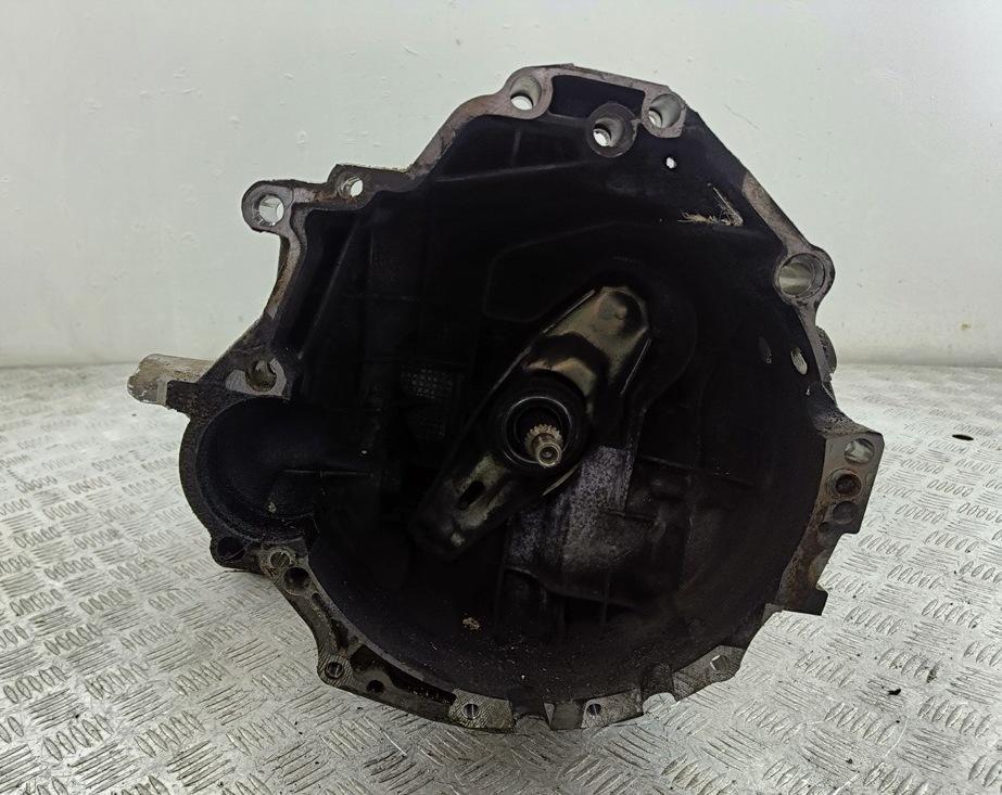 МКПП Audi A6 C5 2000, 2.4 л., бензин, МКПП, серый, универсал, EAA
