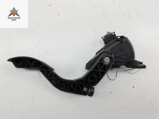 педаль Volkswagen Passat B5 [рестайлинг] 2002, 2.0 л., бензин, АКПП, чёрный, универсал, 8D1723523L