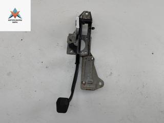 педаль тормоза Ford Focus 3 поколение 2013, 1.0 л., бензин, МКПП, чёрный, хетчбэк 5 дв., BV612467GB