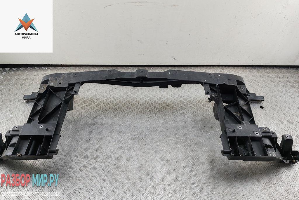 Рамка радиатора Volkswagen Crafter 1 поколение 2007, 2.5 л., дизель, МКПП, белый, микроавтобус, 2E0805591 - фото №1