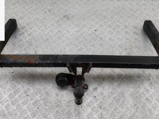 прицепное устройство (фаркоп) Volkswagen Passat B5 1998, 1.8 л., бензин, МКПП, красный, универсал