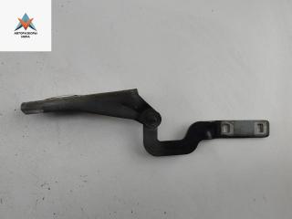 петля капота правая Audi A8 D2/4D [рестайлинг] 2000, чёрный, седан, 4D0823302