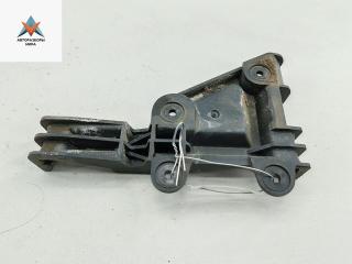 кронштейн переднего бампера Audi 80 8C/B4 1994, 2.0 л., бензин, МКПП, красный, седан, 8A0807283