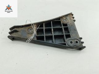 кронштейн переднего бампера Audi A4 B5 [рестайлинг] 1998, 1.6 л., бензин, МКПП, чёрный, седан, 8D0807283