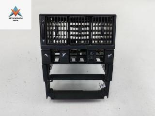 рамка под магнитолу Audi 80 8C/B4 1992, 2.0 л., бензин, МКПП, красный, седан, 893857183E