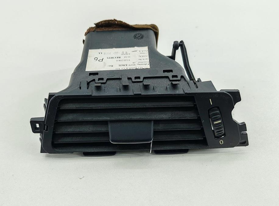 дефлектор обдува салона BMW 3 E90/E91/E92/E93 2006, 2.0 л., бензин, МКПП, серый, универсал, 64226922634 - фото №1