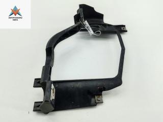 крепление фары левой BMW 5 серия E60/E61 2006, 2.5 л., бензин, АКПП, чёрный, седан, 15873700