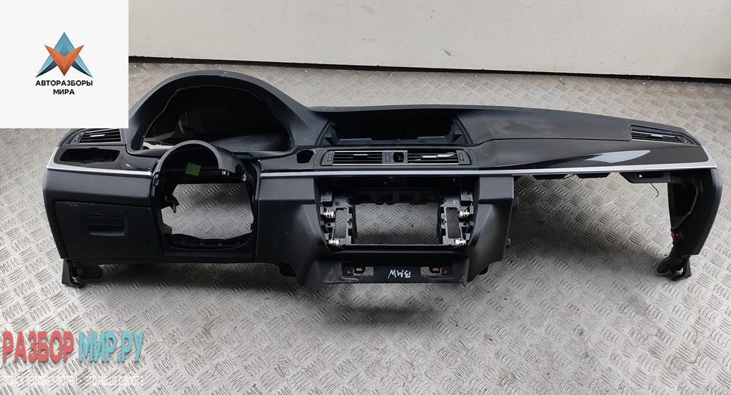 панель передняя салона (торпедо) BMW 5 серия F07/F10/F11 2011, 3.0 л., дизель, АКПП, серый, универсал, 9166657 - фото №1