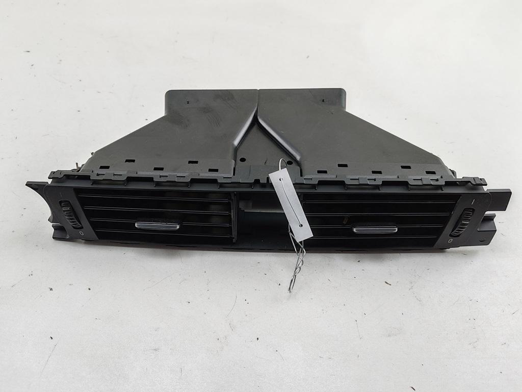 дефлектор обдува салона BMW 3 серия E90/E91/E92/E93 2006, 2.0 л., бензин, МКПП, чёрный, седан, 6924082 - фото №1
