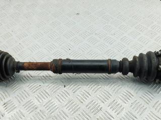 полуось передняя левая (приводной вал, ШРУС) Audi A4 B5 1997, 1.6 л., бензин, МКПП, синий, седан