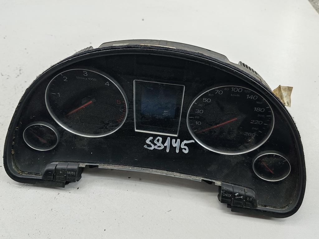 приборная панель Audi A4 B6 2003, 2.5 л., дизель, МКПП, серый, универсал, 8E0920900K - фото №1