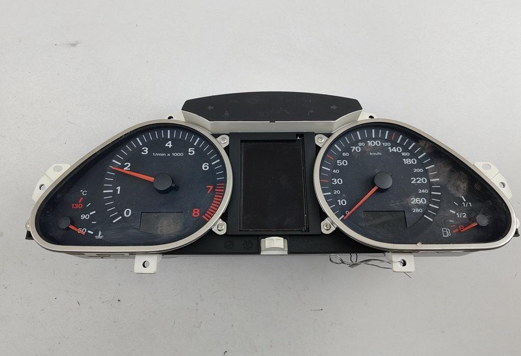 приборная панель Audi A6 C6 2005, 3.2 л., бензин, АКПП, серый, универсал, 4F0920900R
