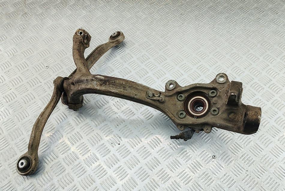Кулак (корпус ступицы) передний правый Audi A6 4F/C6 2005, 3.2 л., бензин, АКПП, серый, универсал - фото №1