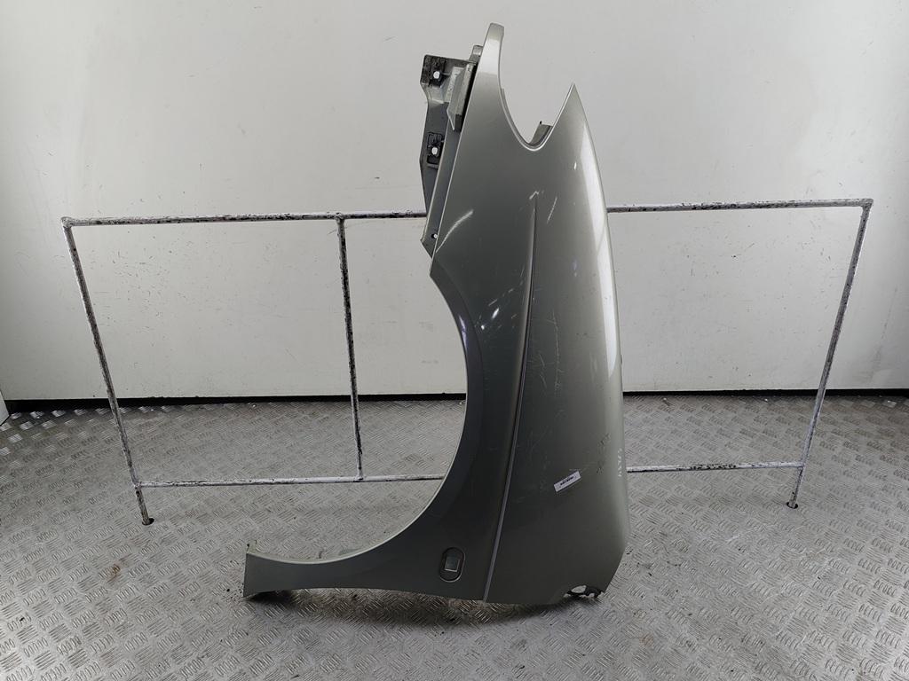 крыло переднее левое Renault Scenic I 1998, 2.0 л., бензин, АКПП, зелёный, минивэн, 7700843699