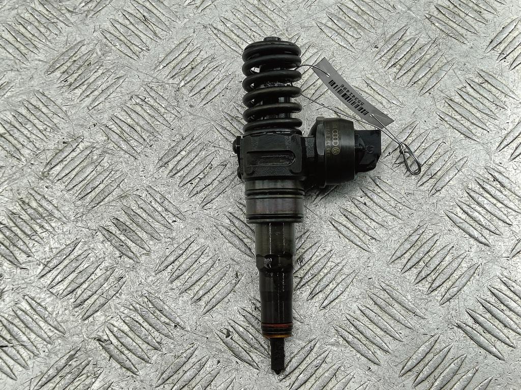 форсунка Volkswagen Passat B6 2005, 2.0 л., дизель, АКПП, серый, универсал, 038130073BQ, 0414720312 - фото №1