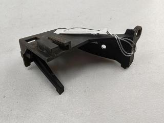 крепление ( кронштейн ) крыла BMW 3 E46 2002, седан, 6914764