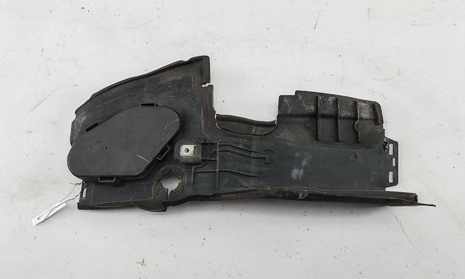 воздуховод BMW 5 E60/E61 2006, 2.5 л., бензин, АКПП, чёрный, универсал, 51717050604