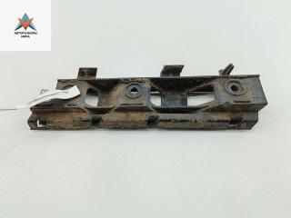 кронштейн переднего бампера Volkswagen Passat B6 2010, 1.4 л., бензин, АКПП, синий, универсал, 3C0807184