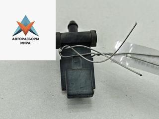форсунка омывателя лобового стекла Volkswagen Passat B5 1998, 1.8 л., бензин, МКПП, чёрный, универсал, 3B0955985S