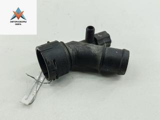 фланец (тройник) системы охлаждения Volkswagen Golf 4 поколение 2002, 2.0 л., бензин, МКПП, серый, универсал, 1J0121619A