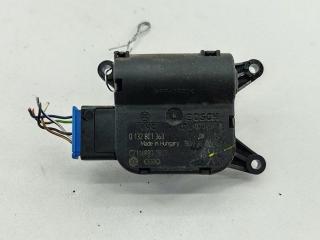 моторчик заслонки печки Volkswagen Passat B6 2005, 2.0 л., дизель, АКПП, серый, универсал, 0132801363