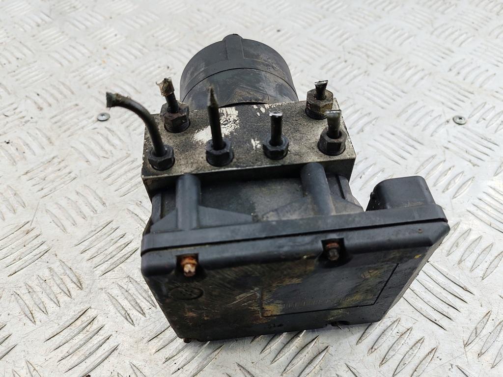 блок ABS Volkswagen Passat B4 1995, 1.8 л., бензин, МКПП, синий, универсал, 3A0907379