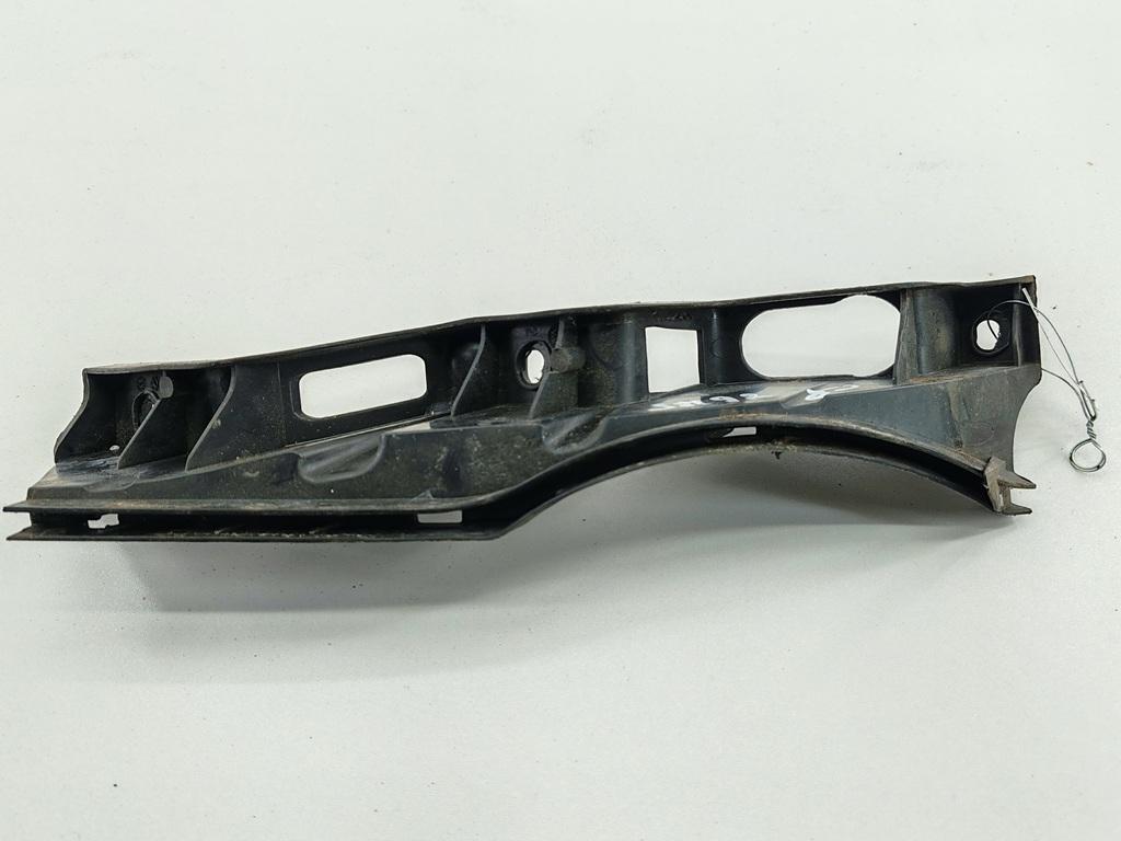 кронштейн переднего бампера Volkswagen Passat B6 2008, 2.0 л., дизель, АКПП, серый, универсал, 3C0807890