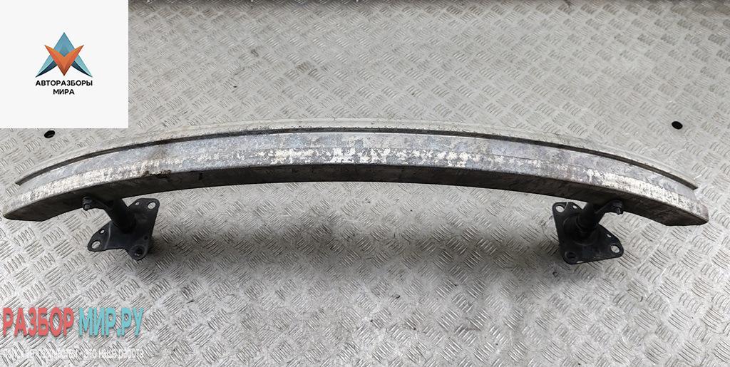 усилитель бампера переднего Volkswagen Passat B5 1998, 1.9 л., дизель, МКПП, чёрный, универсал, 3B0807113 - фото №1