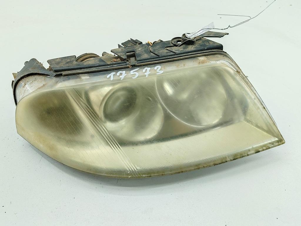 фара правая Volkswagen Passat B5+ (GP) 2001, 1.9 л., дизель, МКПП, синий, универсал, 3B0941016AN