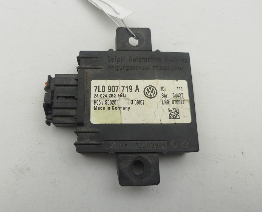 блок управления (другие) Volkswagen Touareg 2007, 5.0 л., дизель, АКПП, серый, внедорожник 5 дв., 7L0907719A