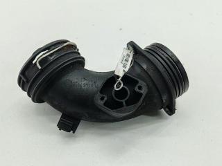 патрубок интеркулера Volkswagen Touareg 1 поколение 2005, 2.5 л., дизель, АКПП, чёрный, внедорожник 5 дв., 7L6145795E