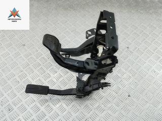 узел педальный (блок педалей) Volkswagen Golf 3 поколение 1997, 1.4 л., бензин, МКПП, красный, хетчбэк 3 дв.