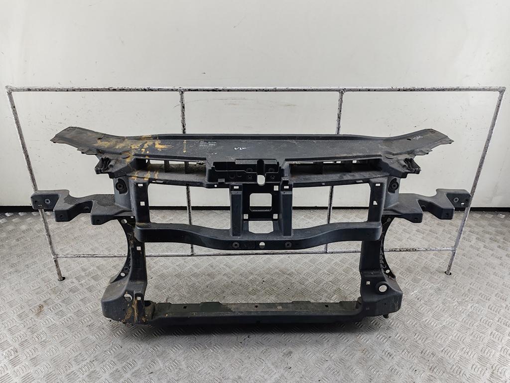 Рамка радиатора Volkswagen Passat B6 2005, 2.0 л., бензин, МКПП, серый, универсал, 3C0805594D