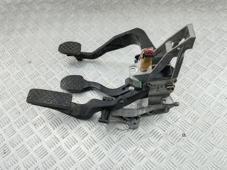 узел педальный (блок педалей) Volkswagen Passat B5 1997, 1.6 л., бензин, МКПП, серый, седан, 8D1721117E