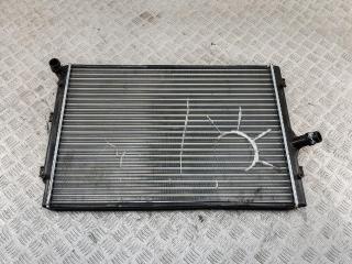 радиатор охлаждения Volkswagen Passat B6 2006, 2.0 л., бензин, МКПП, серый, седан