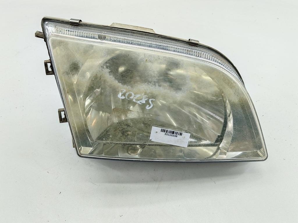 фара правая Mitsubishi Space Star 1999, 1.3 л., бензин, МКПП, жёлтый, минивэн