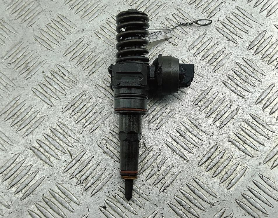 форсунка Volkswagen Passat B5+ (GP) 2002, 1.9 л., дизель, МКПП, серый, универсал, 038130073AJ, 0414720037