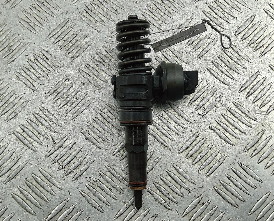 форсунка Volkswagen Passat B5+ (GP) 2002, 1.9 л., дизель, МКПП, серый, универсал, 038130073AJ, 0414720037