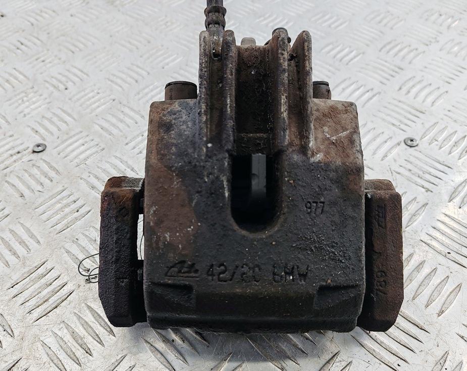 суппорт задний правый BMW 5 E60/E61 2005, 2.5 л., бензин, АКПП, чёрный, седан