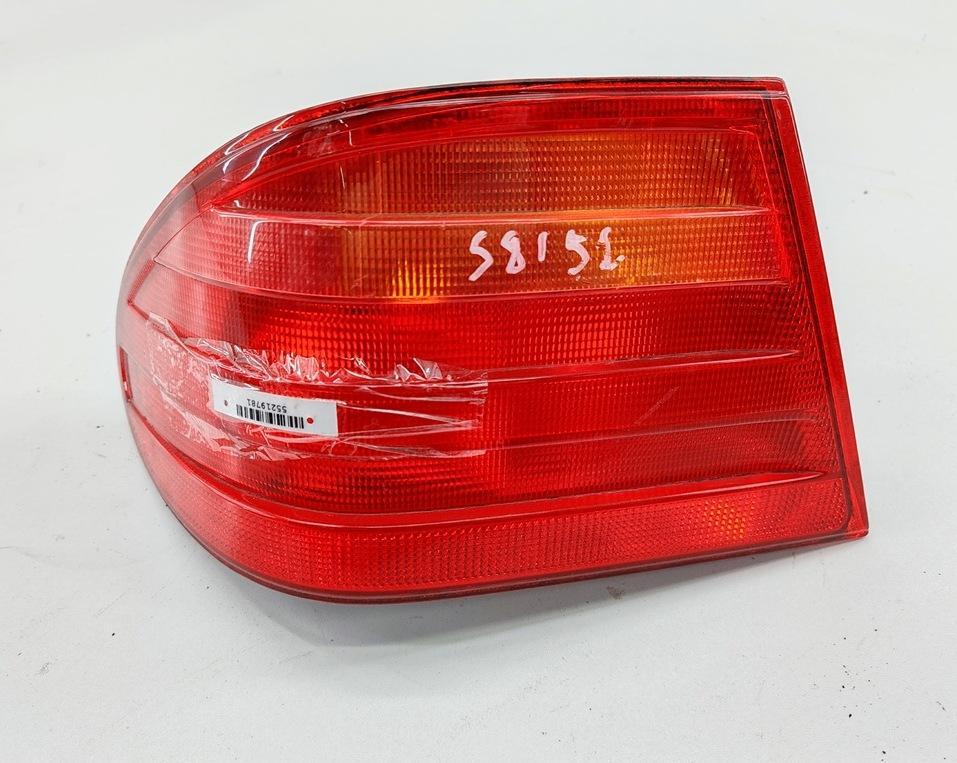 фонарь задний левый Mercedes-Benz E W210 1999, 2.0 л., бензин, МКПП, синий, седан, 2108204364